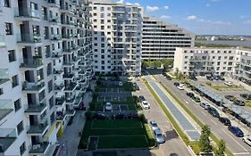 Onix Park Complex Elegant Apartment With Parking & Self Check In
